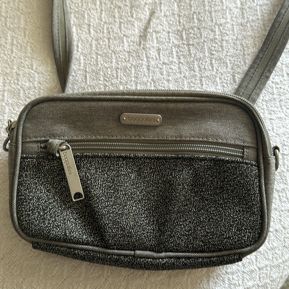 Baggallini Grey Adjustable‎ Crossbody Bag Purse - Picture 2 of 6